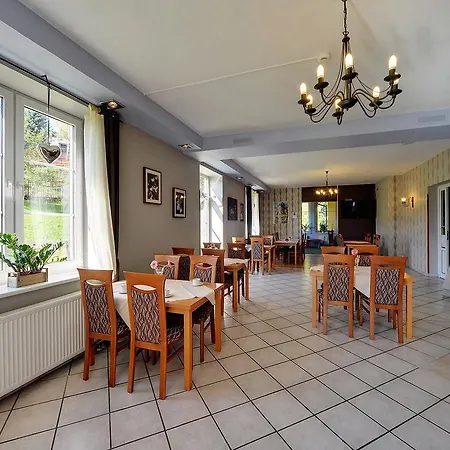 Hotel Belweder - Przy Hotelu Golebiewski-2